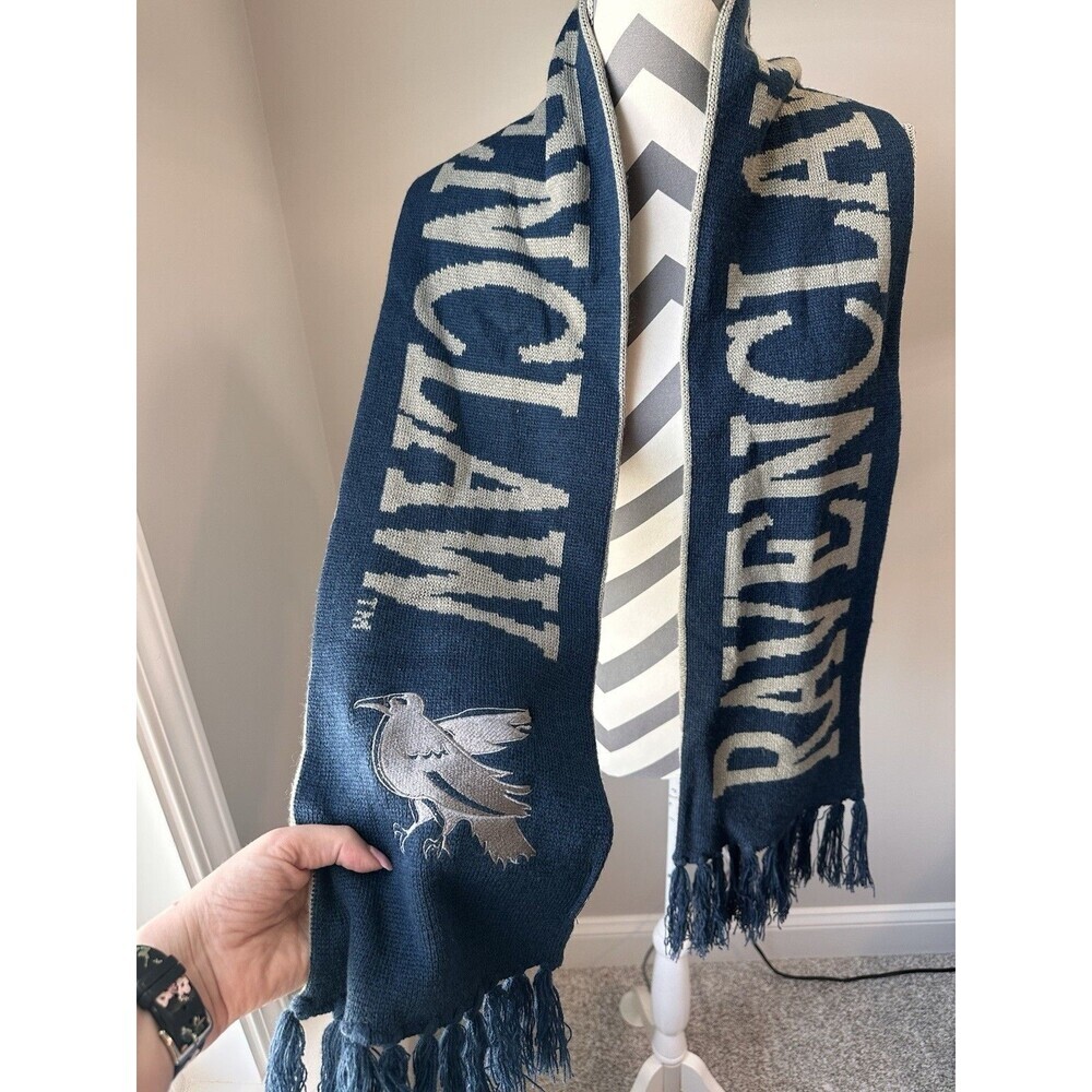 Harry Potter Wizarding World Universal Studios Ravenclaw Scarf Knit Embroidered
